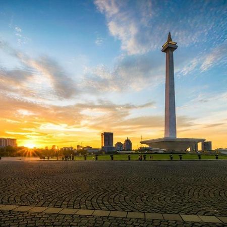 Hi Hotel Senen Jakarta Buitenkant foto