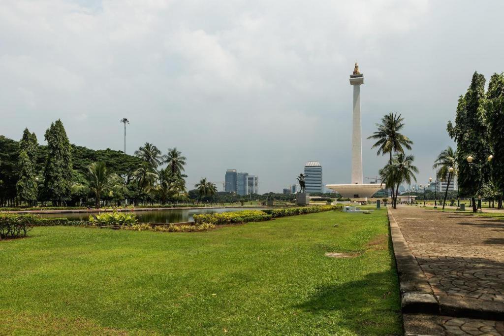 Hi Hotel Senen Jakarta Buitenkant foto