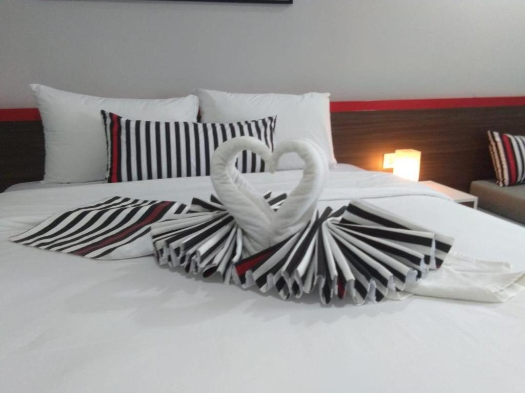 Hi Hotel Senen Jakarta Buitenkant foto